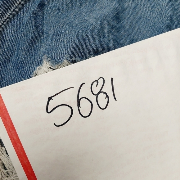 American Eagle Blue High-Rise Ripped Slim Fit Distressed Straight Leg Jeans 5681 - Picture 8 of 8